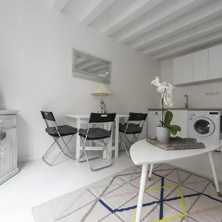 Apartment Nieve Paris
